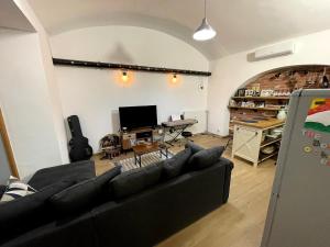 VARADYs 1 bedroom apartment in historic center