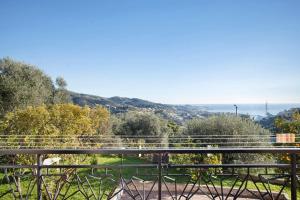 Villa In Collina Vista Mare