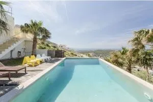 BLUE, BLUE and BLUE - Saronida