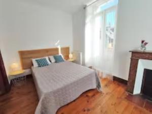 Appartements L'Alexiane, Centre Luchon, parking gratuit, wifi : photos des chambres