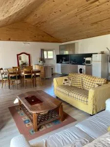 Le Saint-Germain - Maison en bois avec piscine (Le Saint-Germain - Maison en bois en pleine nature)