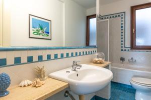 Casa Azzurra vista mare allAddaura by Wonderful Italy