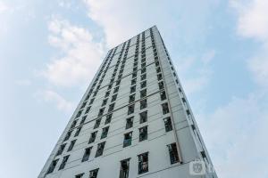 Warm and Cozy Studio Apartment Margonda Residence 5 near Campus By Travelio