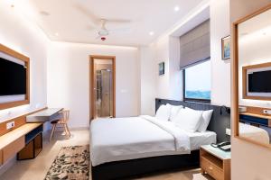 Krishnas courtyard Hotel & Convention