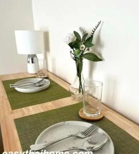 Elio Sukhumvit 64: Chic Space