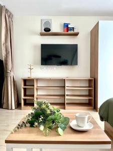 Elio Sukhumvit 64: Chic Space