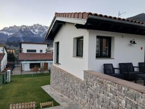 Mirando a los Picos de Europa