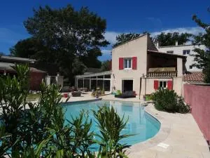 villa provençale avec piscine - Peynier