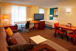 Queen Studio room in Residence Inn Philadelphia Conshohocken