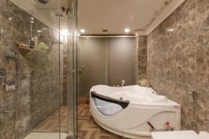 Rangmahal by StayJade Projector Jacuzzi & Pvt Pool