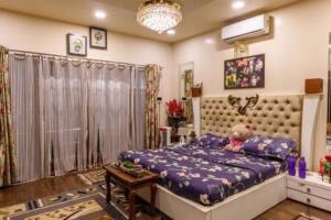 Rangmahal by StayJade Projector Jacuzzi & Pvt Pool