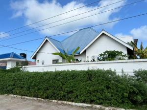 Upendo Villa kewengwa