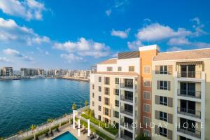 LUX The La Mer Infinity View- Luxury Boho Suite 2