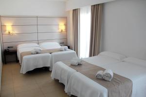 Standard Quadruple Room room in Hotel Puchet