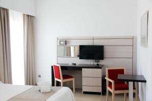 Triple Room room in Hotel Puchet