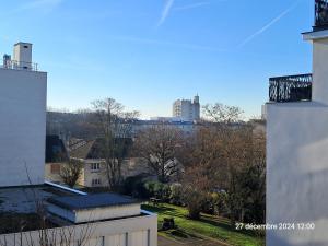 Appartements Balcon prive, parking gratuit, Orly 5 kms : photos des chambres