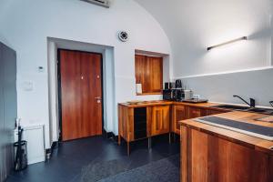 Joy City Stay Paul Chinezu 3