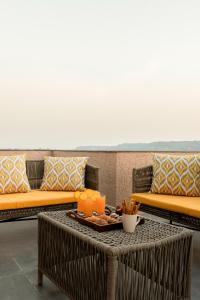 Emerald 3 BHK Penthouse with Pvt Jacuzzi by tisyastays