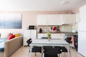 Home2Book Bright Apt in Puertito, Terrace & Pool