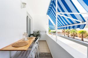 Home2Book Bright Apt in Puertito, Terrace & Pool