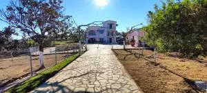 Dimelia Heaven Farm - 克兰尼蒂