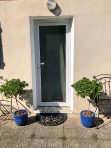 Appartements Studio calme avec terrasse proche de Lyon : Appartement 1 Chambre