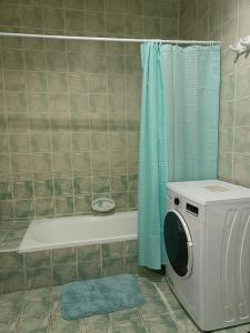 Khalifa A studio Room 13-6