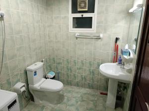 Khalifa A studio Room 13-6