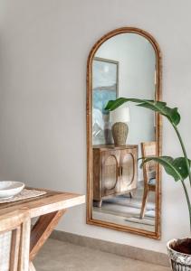 The Pearl 1 BHK Apartment by tisyastays