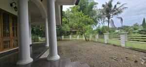 Oak springs Riverside home 3 bed room