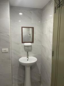 Cebu Ayala Center Condo Unit Accomodation