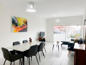 Samos City Center, 2BR Sleeps 4