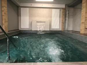 安娜玛丽亚膳食旅馆 - Salonta