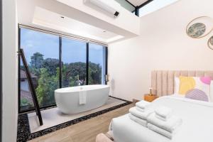 Spacious 3bd Townhouse in Laguna park