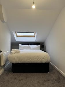 Walk to City Hotspots Liverpool 1BD Apartment