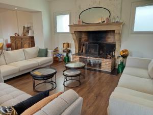 Spacieuse maison avec piscine et parc de 6000 m2