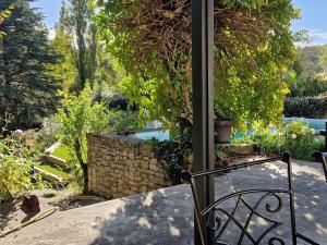 Spacieuse maison avec piscine et parc de 6000 m2