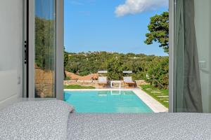 VILLA LA MADDALENA 6&2, Emma Villas