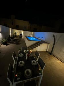4 bedroom with swimming pool