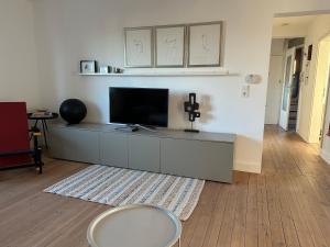 3 Zimmer-Küche-Bad Wohnung im Dachgeschoß eines kernsanierten 3 Familienhauses