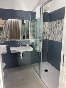 Standard Double or Twin Room with Sea View room in Hotel Coralba