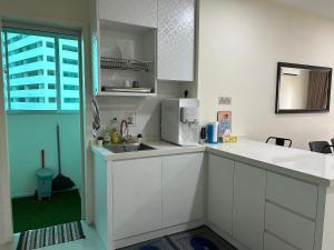 Hazel Luxe Apartment