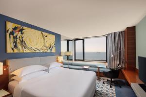 Deluxe King Room with Sea View room in Sheraton Istanbul Atakoy Hotel