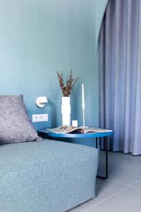 Valencia Malvarrosa beach point blue