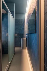 Valencia Malvarrosa beach point blue