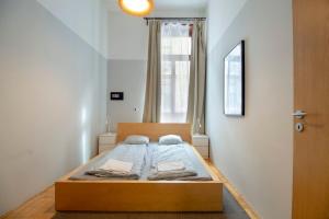 2 Bedroom Central Apt inside Gozsdu Passage