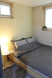 Cozy apartment near Hongdae Sogang Ewha