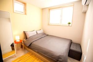 Cozy apartment near Hongdae Sogang Ewha