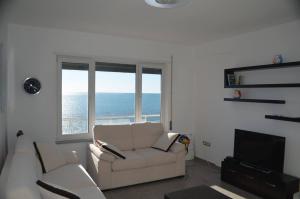 Home Sweet Home by the Sea - 060