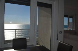 Home Sweet Home by the Sea - 060